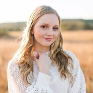 Meet your Posher, Avery